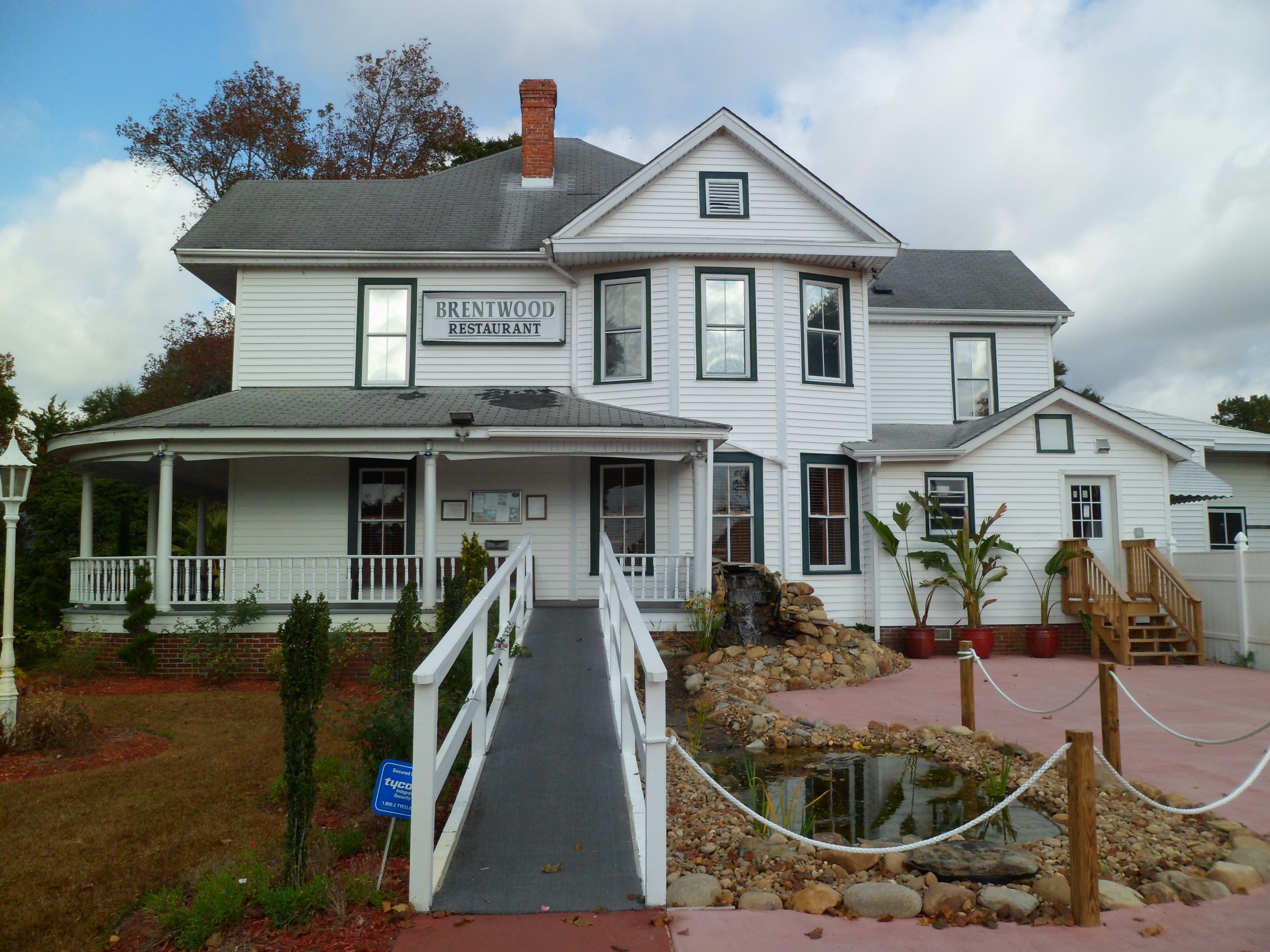 Brentwood Restaurant: An Initial Haunting